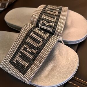 True religion embellished slides sandals slippers